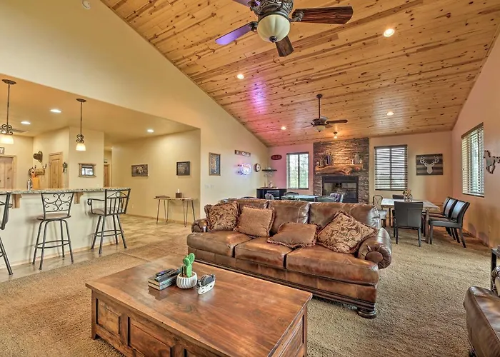 Deck & Views: Dog-friendly In Show Low! Show Low